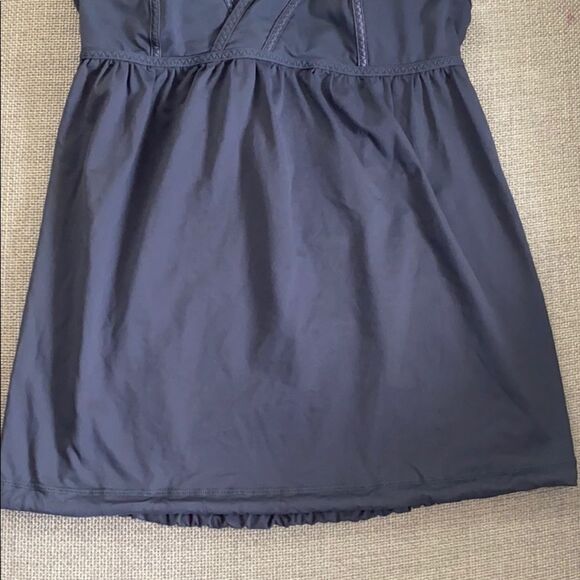 Lululemon Rehearsal Tank Coal Size 8 - Picture 4 of 8